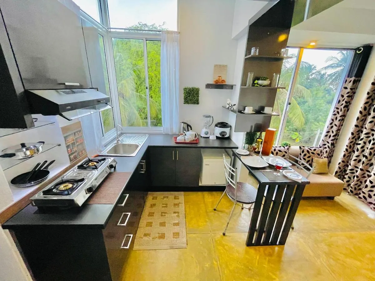 8 Plus Luxury Apartments Негомбо 3*,  Шри-Ланка