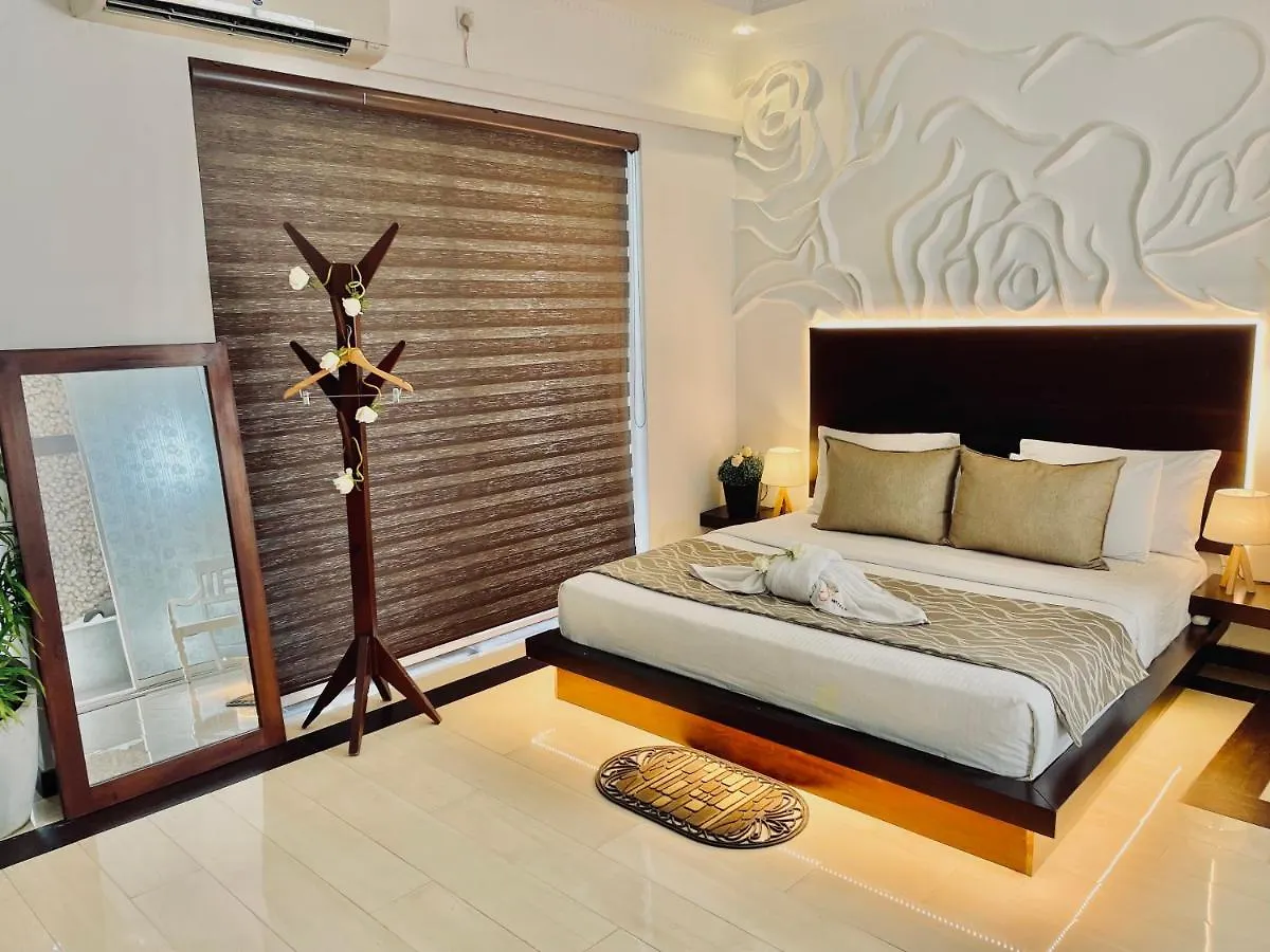 Hotel 8+ Plus Motels Negombo