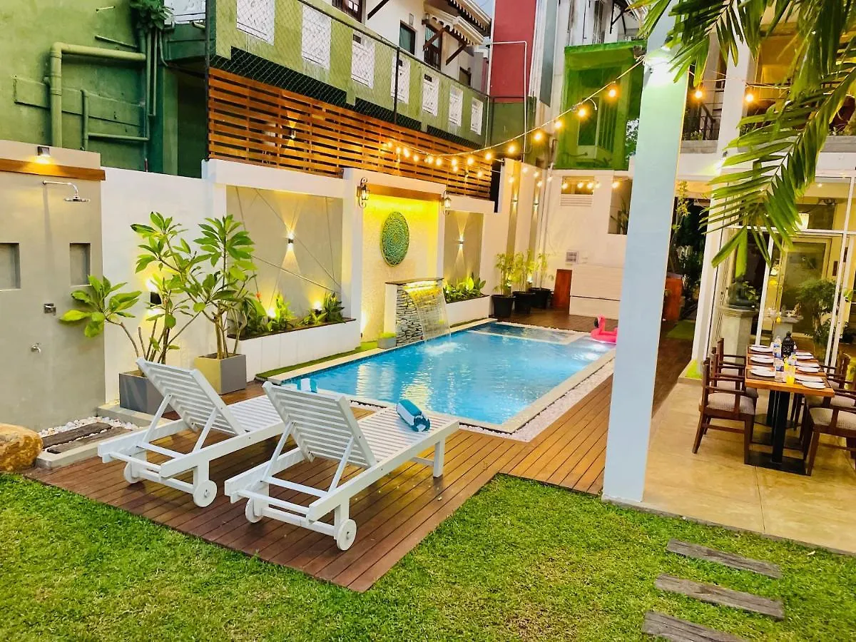 8+ Plus Motels Negombo Hotel