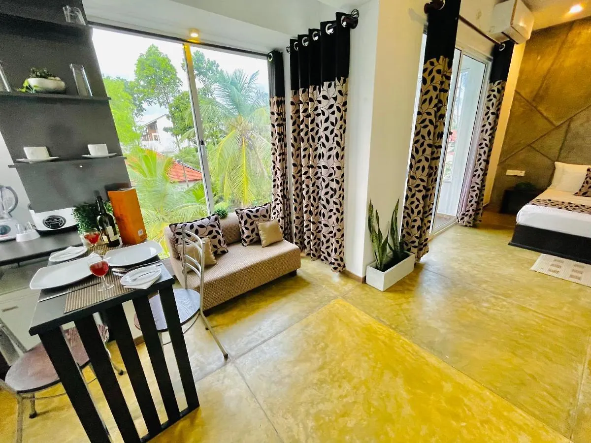 Hotel 8+ Plus Motels Negombo